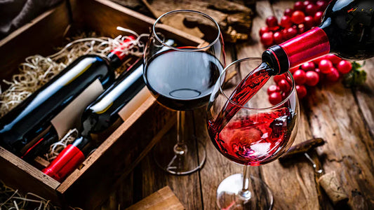 ¿Te apasiona el vino? Estos accesorios son imprescindibles para ti.