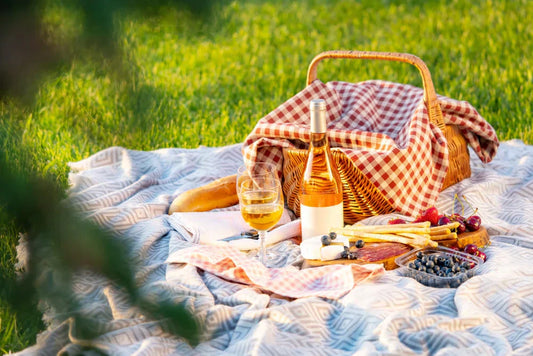 Accesorios para Picnic con Vino: Todo lo que Necesitas para Disfrutar al Aire Libre 🌿🍷
