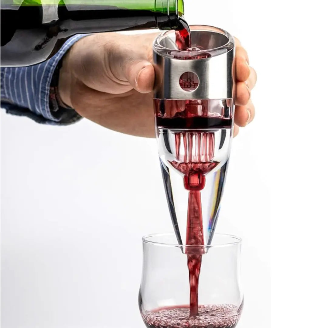 Aireador y decantador de vino profesional con anillo regulador de acero inoxidable, ideal para distintos tipos de vino.