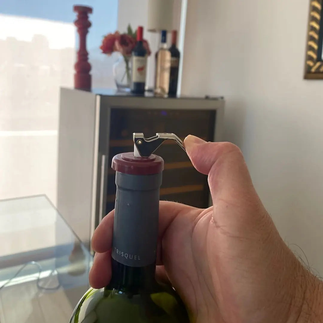 Tapones de vino expandibles con sistema de cierre tipo vacuum, ideales para preservar la frescura del vino.