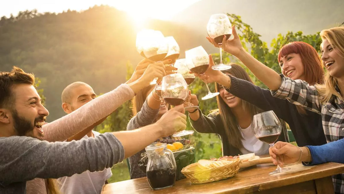 🍷 Disfruta el fin de semana largo de Semana Santa, momento perfecto para un buen vino