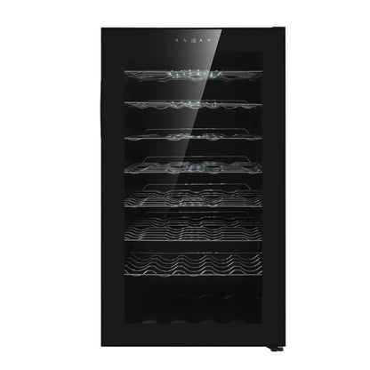 Vista interna de la cava para vinos de 56 botellas, con estantes iluminados y distribución eficiente.