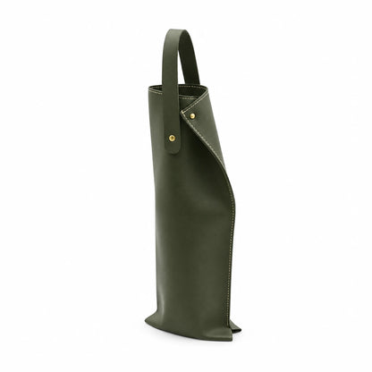 Bolsa para vino de ecocuero verde oliva con solapa cruzada, remaches de latón y asa