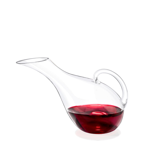 Decantador de vino Wilmax 1500 ml de diseño elegante con asa, base amplia y vino tinto en su interior