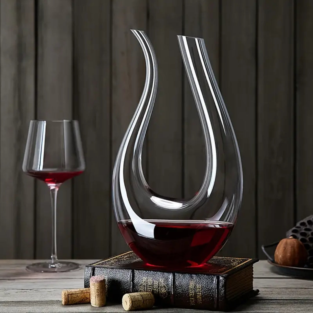 Decantador de Vino en Cristal Forma U – 1.5L Elegancia & Oxigenación